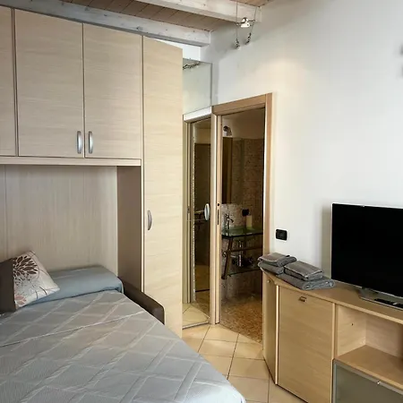 Casa vacanze Rossi Couple Oliveto Lario