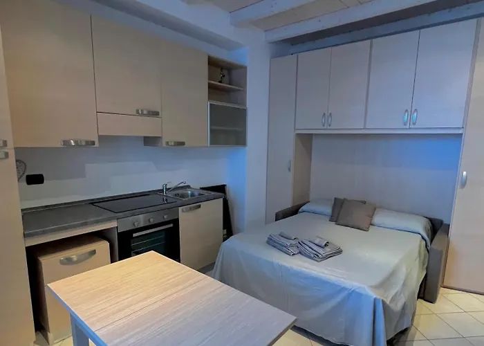 Rossi Couple * Oliveto Lario