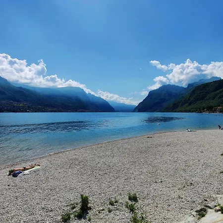Rossi Couple Tatil Evi Oliveto Lario